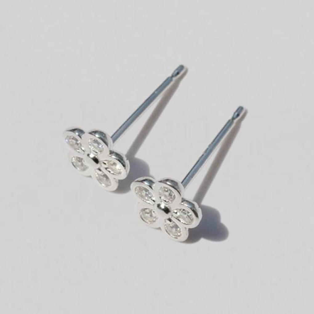 Women's Daily Accessory Sari Mini Flower Cubic Earrings