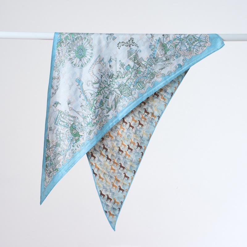 Women Double Side Different Color Printed Imitated Silk Triangle Neck Scarf