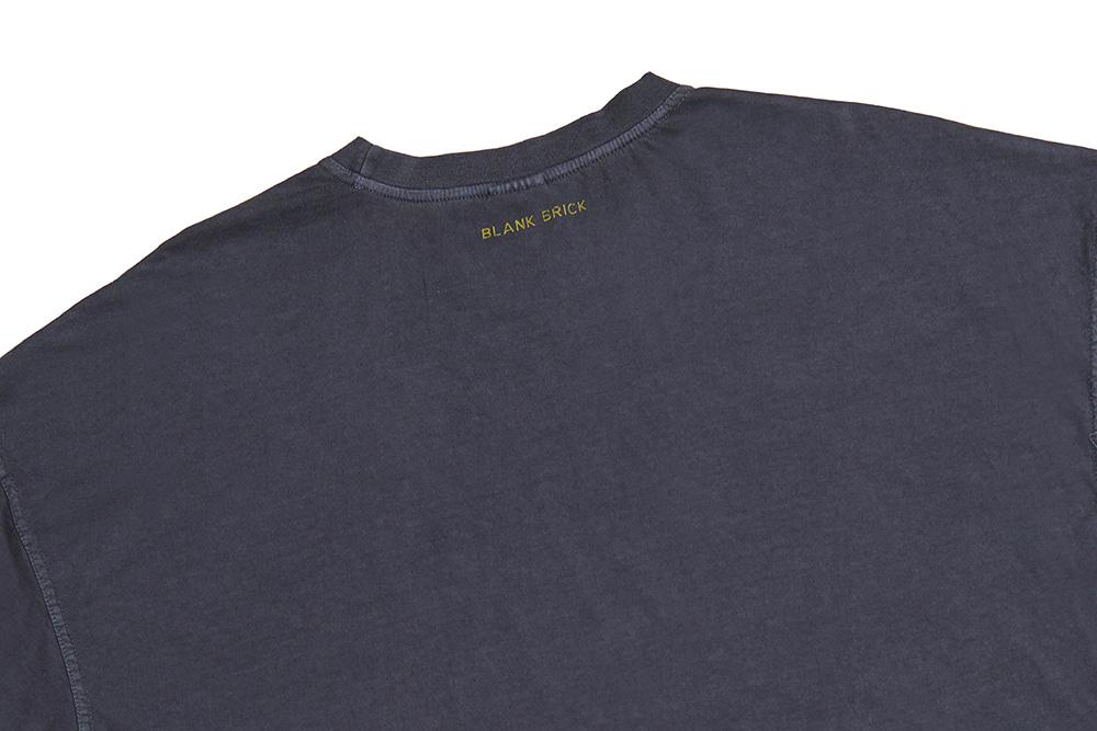 BLANKBRICK Pigment Small Emblem Blue Slit Short Sleeve T-Shirt