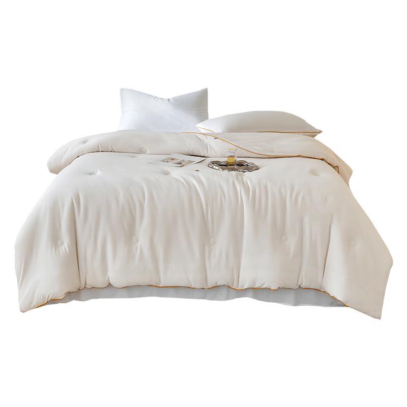 

Soft Knitted All-Season Quilt