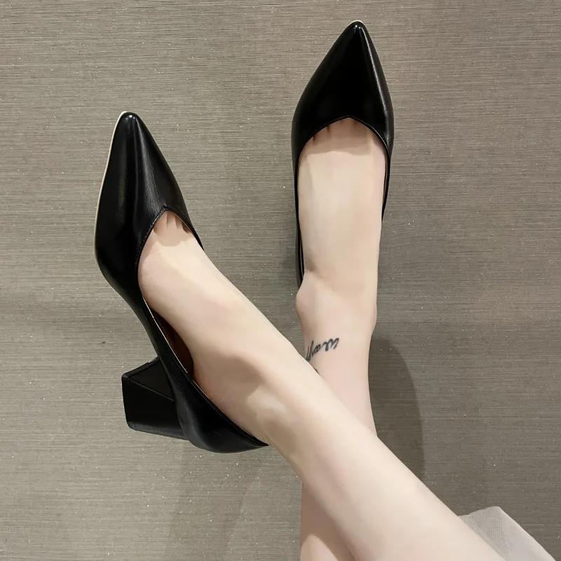 Fashion Square Heels Pointed Toe Pumps Shoes Women Leather Med Heels V Mouth Casual Office Lady OL Shoes 5 Cm Heel