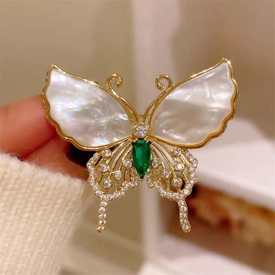 Elegant Pearl Brooch - High-End Minimalist Clothing Accessory