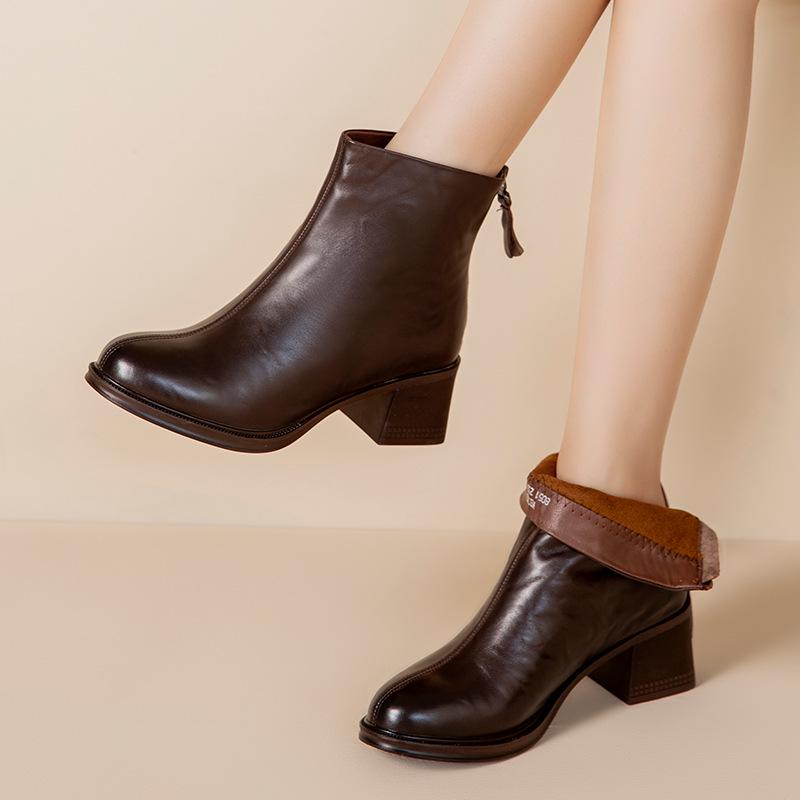 2025 Winter Women's Luxurious Cowhide Boots: Non-Slip, Warm, Comfortable, Fashionable, Plus Velvet