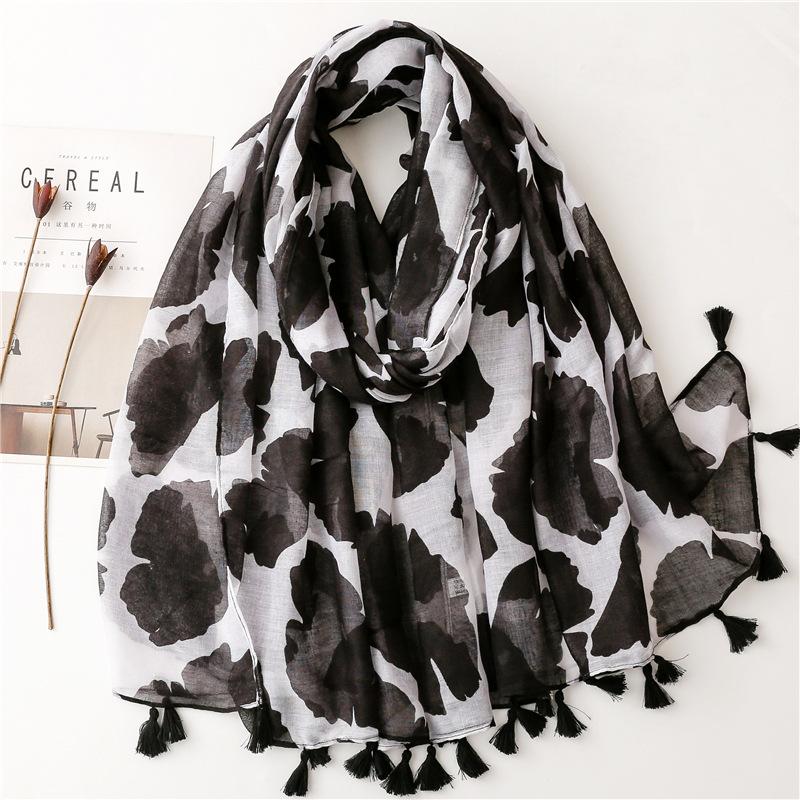 Luxury Brand Cotton Scarf Women Large Shawls Design Hijab Echarpe Print Tassel Scarves Lady Beach Stole Muffler Foulard Pareo