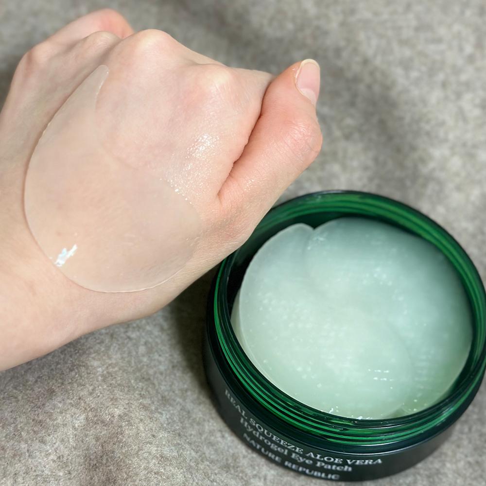 Nature Republic Real Squeeze Aloe Vera Hydrogel Augenpflaster (1 Packung / 60 Stück Pflaster)