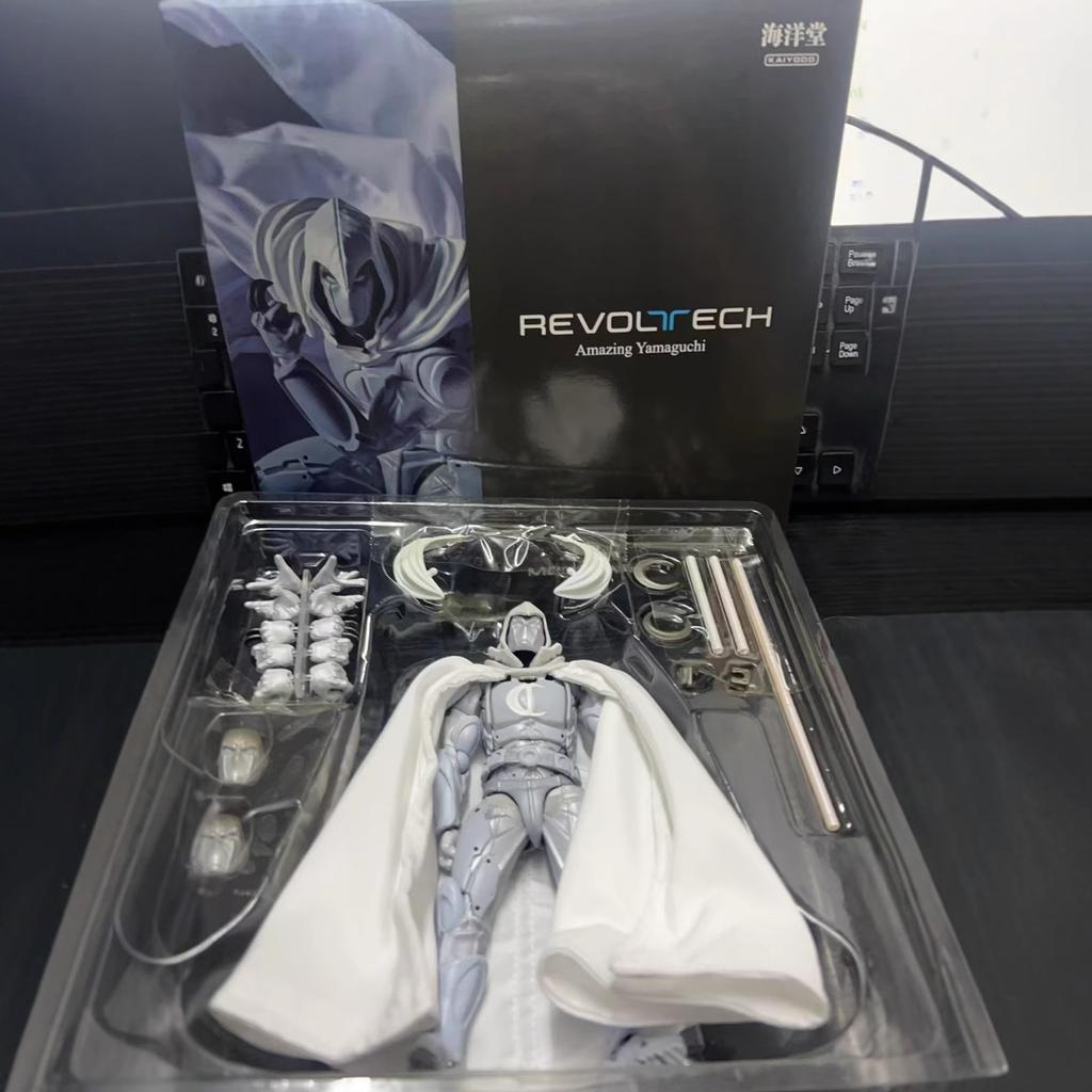 Model Toys Gifts Moon Knight Figure Revoltech Amazing Yamaguchi Avengers Marc Spector Winter Soldier Action Figurine Pvc Movable