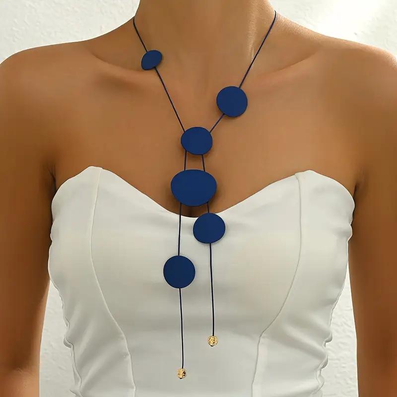 Trendy Round Disc Cutout Geometric Necklace