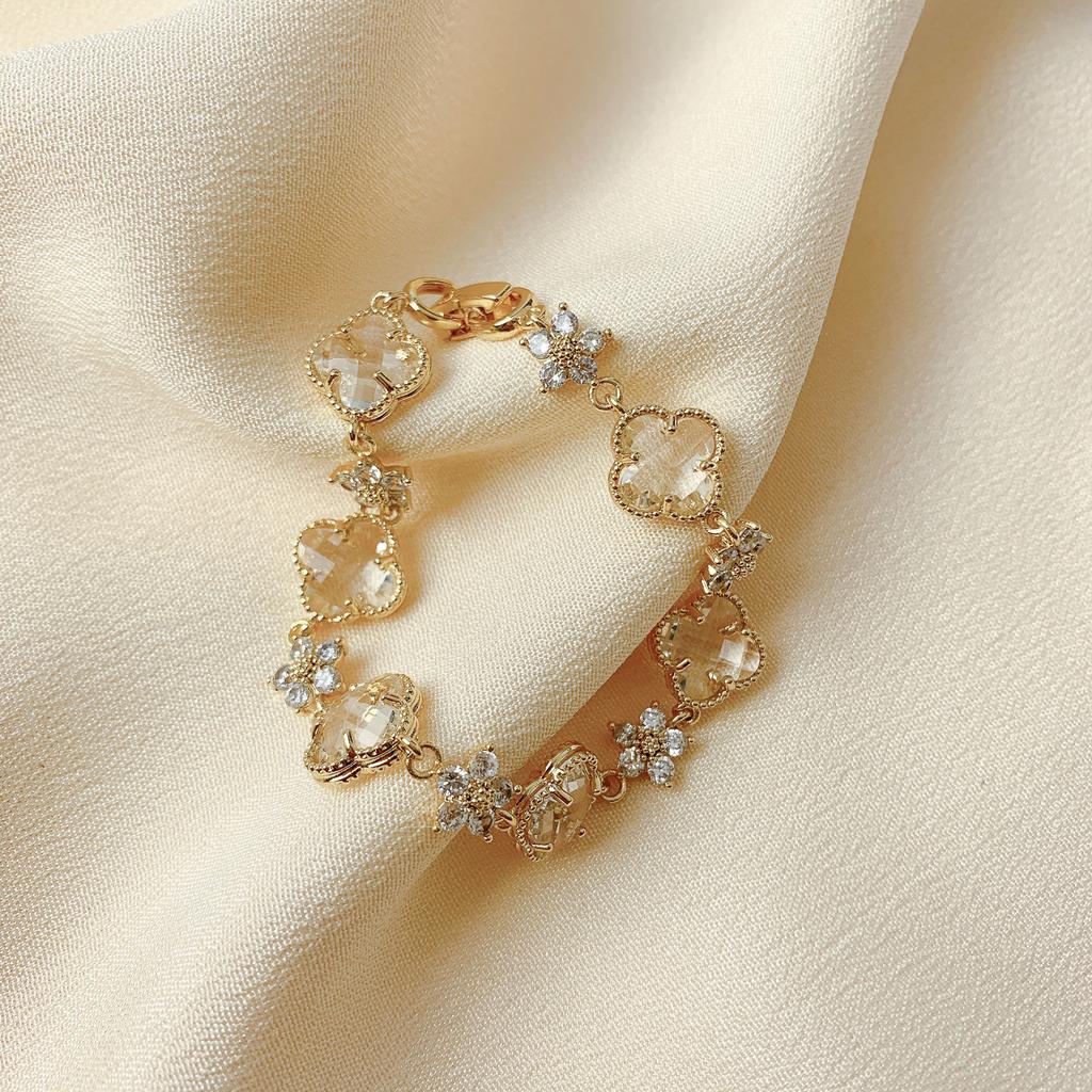 Armband verliert nicht die Farbe weibliches vierblättriges Kleeblatt neuer Zirkonia-Handschmuck leichtes luxuriöses doppelseitiges einfaches High-Level-Gefühlsarmband