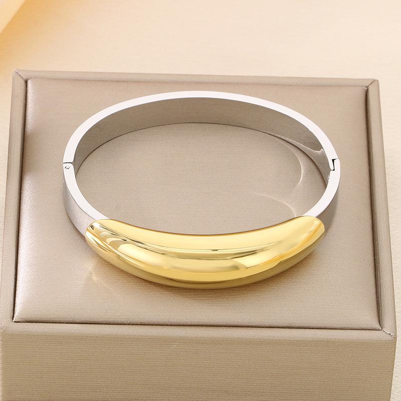 18K Gold-Plated Twisted Knot Stainless Steel Bracelet