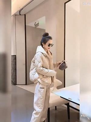 Fashionable Winter Coat for Women, Short Style Two-Piece Hoodie with Solid Color, Thickened Cotton Padded Jacket