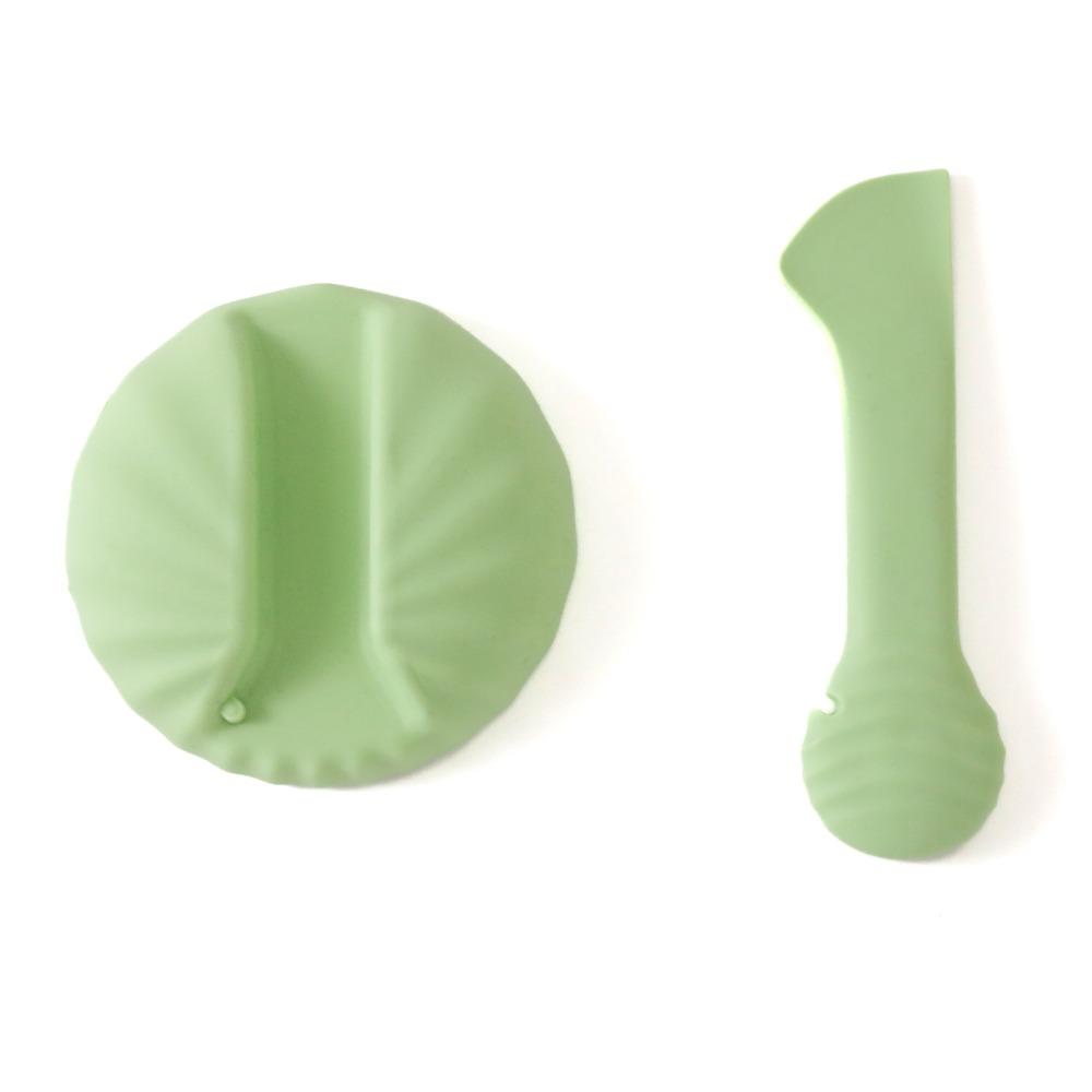 Airtight Design Dog Food Covers Silicone Cat Food Lids with Spoon Pet Food Scoop Set  Walking Pets