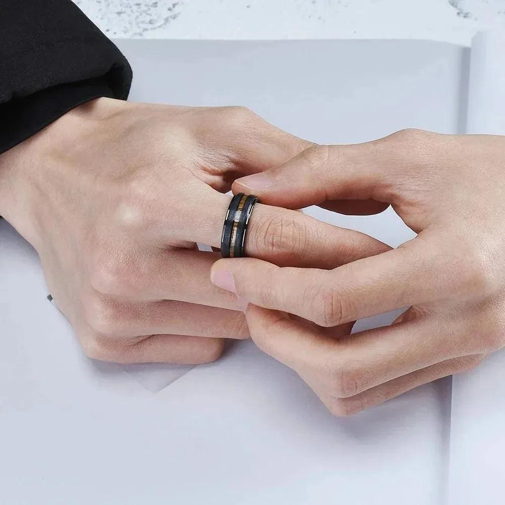 Fashion 8mm Black Stainless Steel Rings for Men Hawaiian Koa Wood Inlay Matte Brushed Finish Promise Rings Men Wedding Jewelry