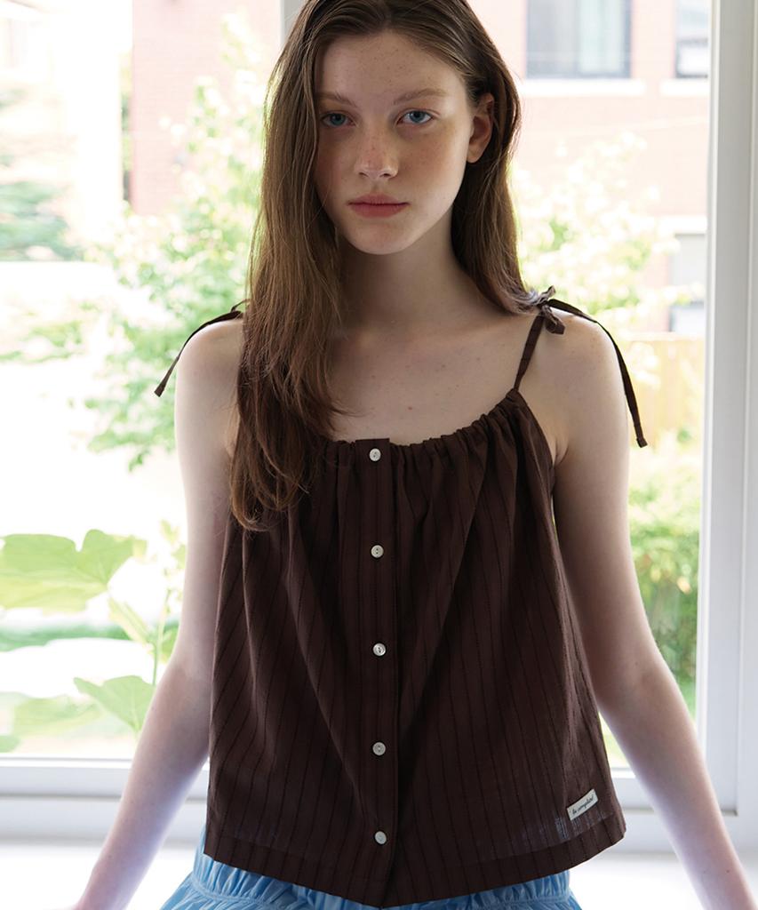 BUT'TON Banding Shirring Blouse (Brown)