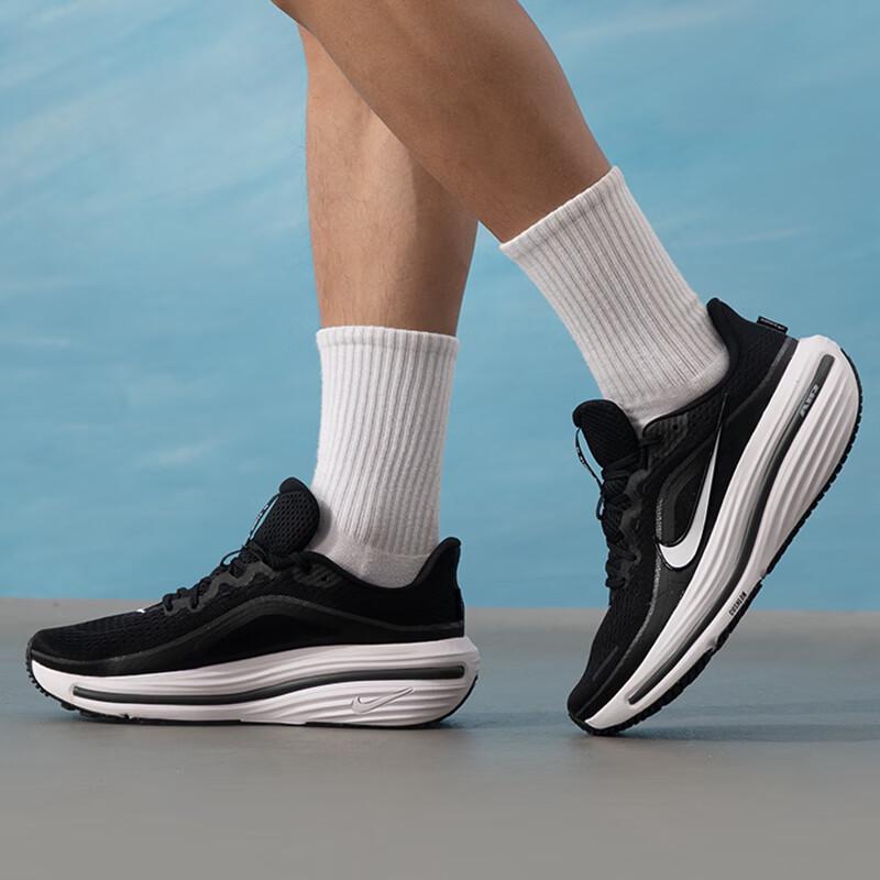 

Nike Men s HV9272-002 Running Shoes 9.5