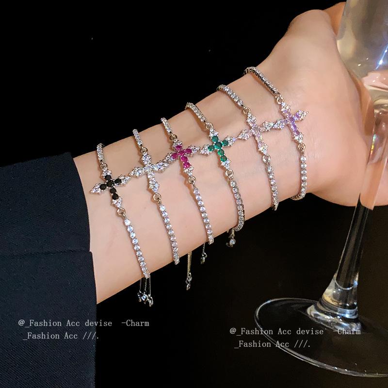 Elegant Zircon Cross Bracelet: Fashionable, High-End, Versatile Hand Jewelry