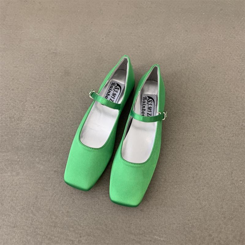 

2025 spring and autumn new niche square head thick heel Mary Jane shoes French retro one-word with satin shoes 39