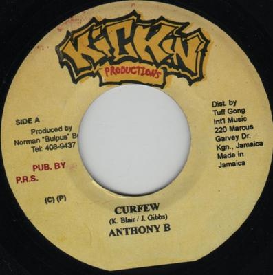 7inch Record ANTHONY B / WENCH MAN & CRUSHER - Curfew / Ganja Baby NONE Kickin Producti Jamaica Reggae, Ska & Dub Used