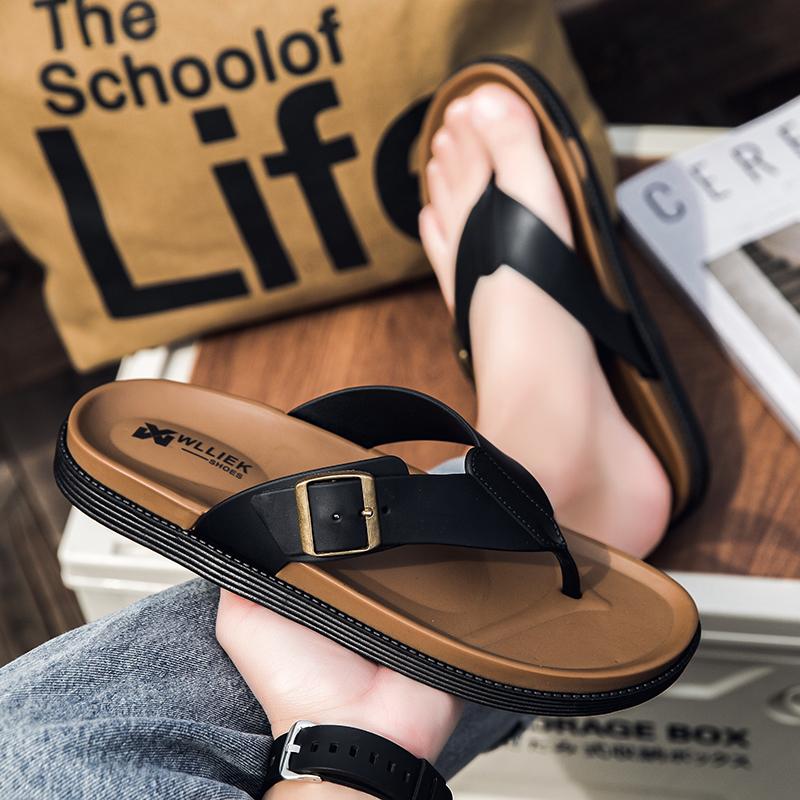 High-End Fashi Men's Sandals Summer Outdoor Slip-On Slippers Casual Beach Shoes Trendy Men's Sandals PVC Material Comfortable
