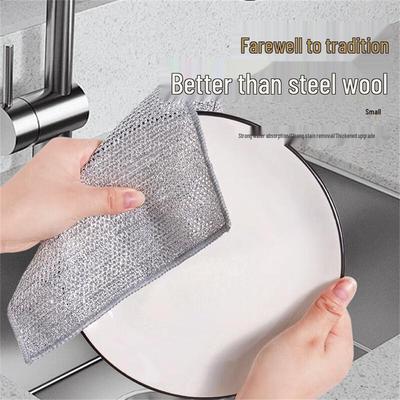 Sprzęt do sprzątania – Gąbki i czyściki metalowe