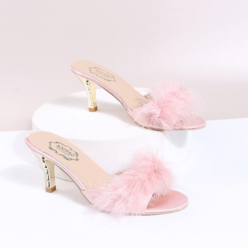 Damen Übergröße Hausschuhe Sommer Neu Runde Zehen Offene Zehen Plüsch Slip-on Rutschfeste Absätze