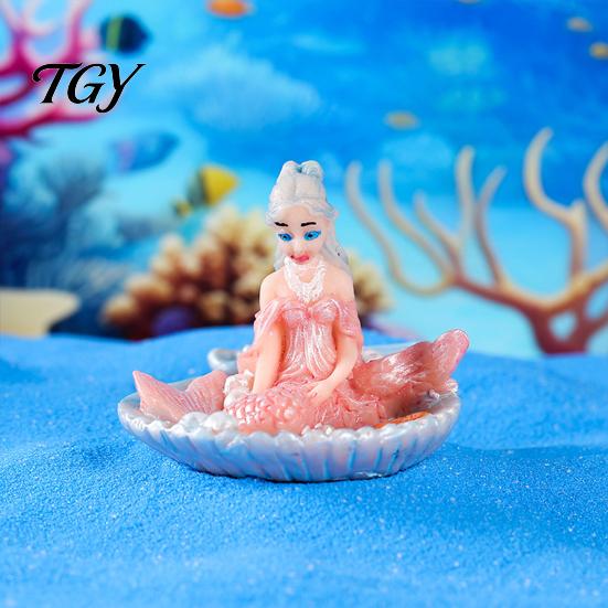 Waterproof Resin Crafts Mini Mermaid Figurine, Shell Couch Ornament, Mediterranean Style Fairy Home Tabletop Soft Furnishings Garden Accessory