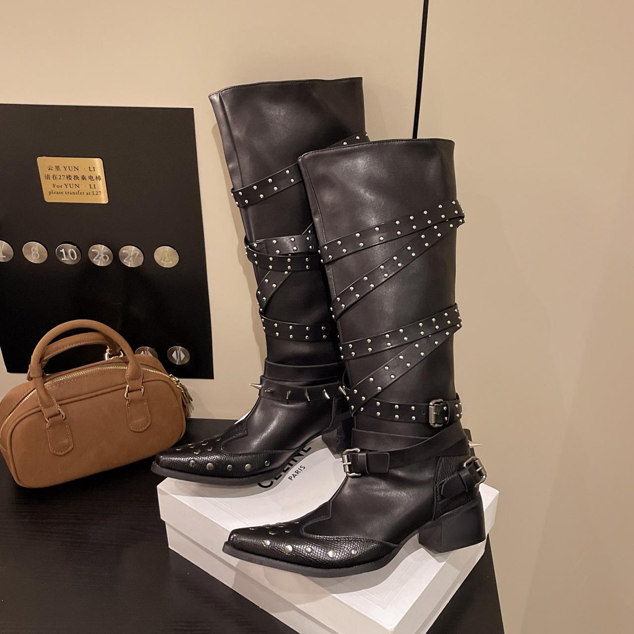 

Модные женские ботфорты в стиле панк, длинные сапоги, модные кожаные сапоги с острым носком для женщин, ковбойские сапоги в западном стиле, сапоги рыцаря с заклепками 35 чёрный