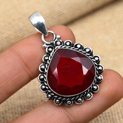 Lovely Red Garnet Gemstone Handmade 925 Sterling Silver Jewelry Pendant For Women