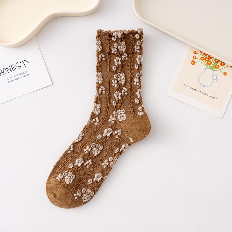 Korean Retro Floral Mid-Calf Embossed Women's Knit Socks