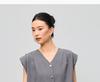 High end V-neck single breasted short sleeveless shirt for women in the summer of 2026, with a minimalist and stylish commuting style