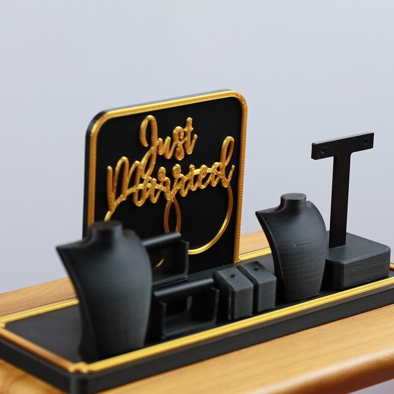 1/12 Doll House Miniature Western Style Jewelry Display Box Simulation Necklace Model Toy Mini Decoration Dollhouse Accessories