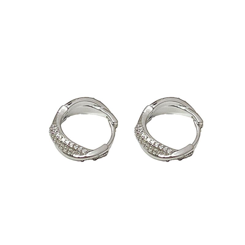 Elegant Synthetic Cubic Synthetic Zirconia Hoop Earrings for Women Minimalist Interlocking Circle Earrings Jewelry Gifts