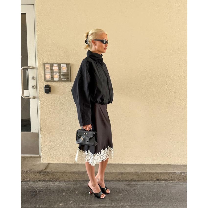 Autumn and Winter New Loose Drawstring Outdoor Jacket Design Sense White Black Stand-up Collar Trench Coat