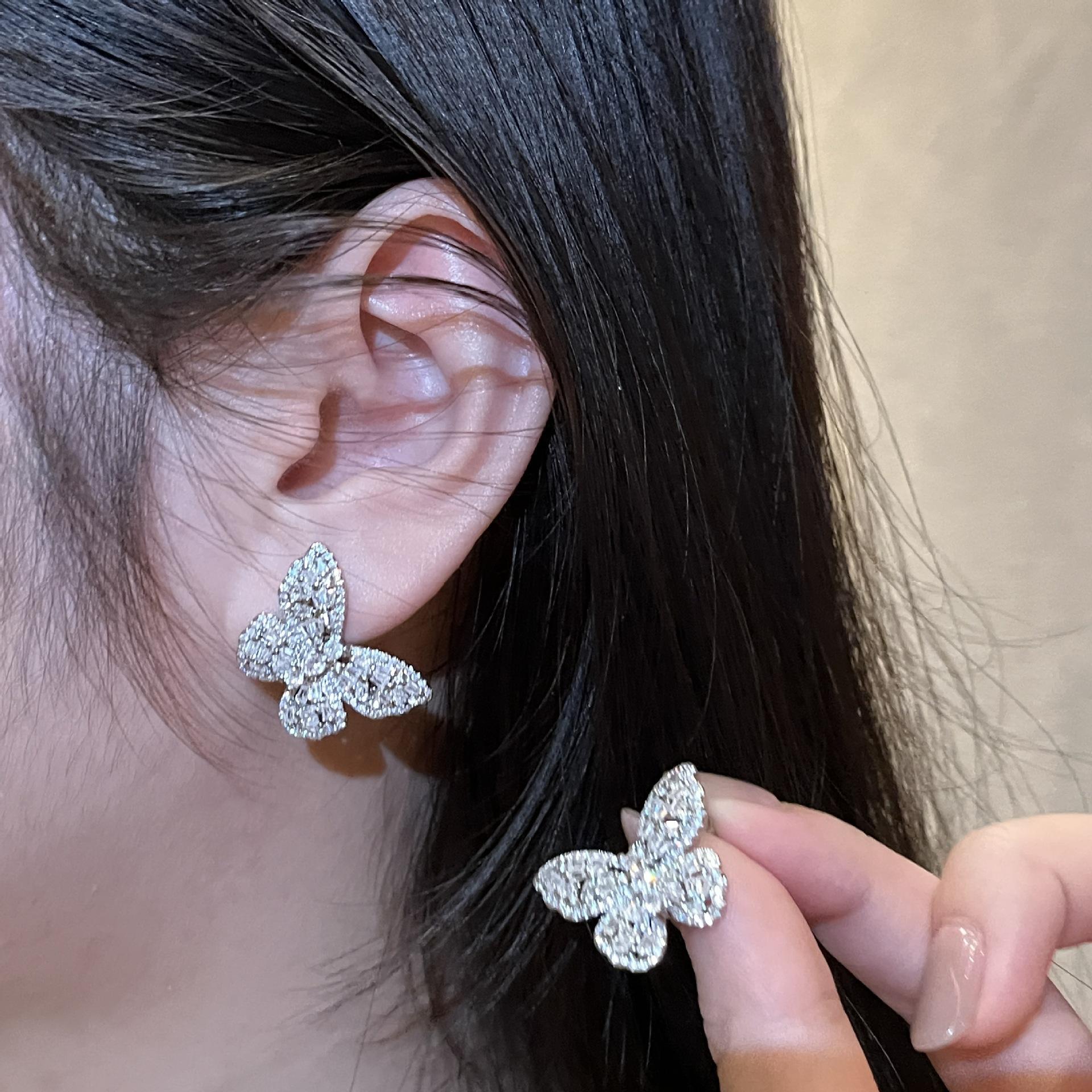 

Серьги-пусеты с бабочками, инкрустированные бриллиантами, Изысканный дизайн, Открытое кольцо, Кольцо с двойной бабочкой, Женственность, Утонченный вкус