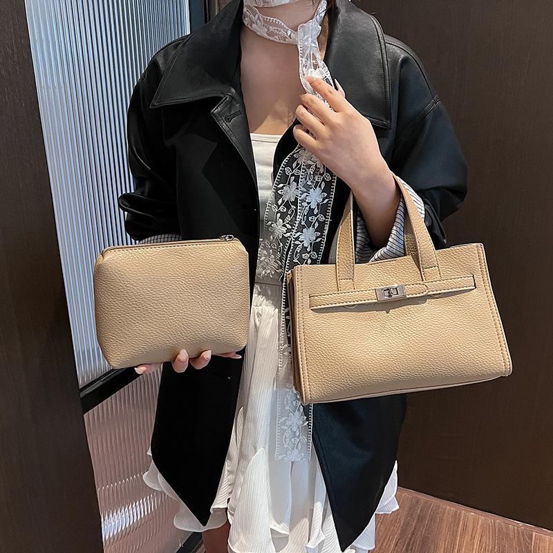 Portable Tote Bag Women's New Fashionable Large-capacity Shoulder Messenger Bag