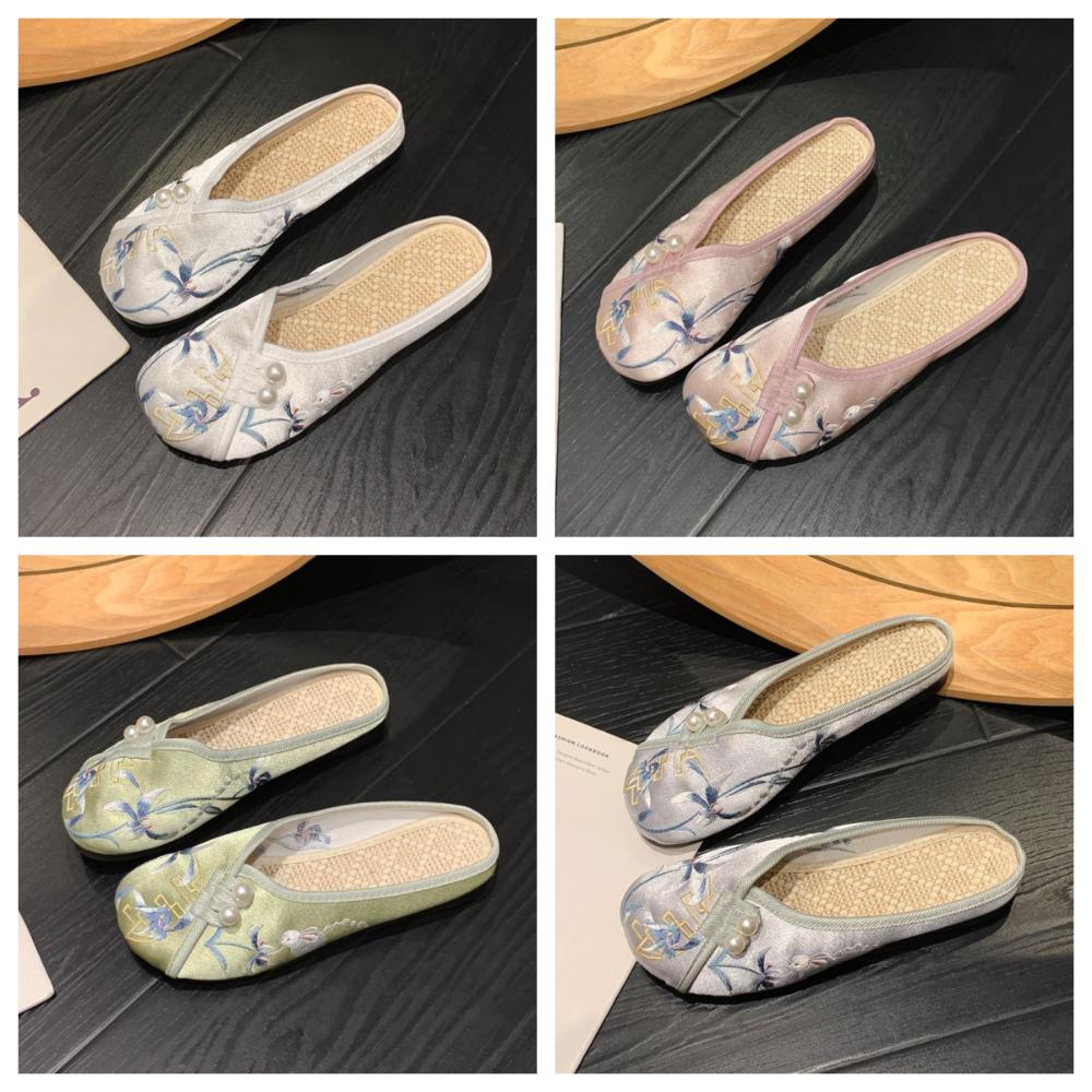 Flower Embroider Hanfu Slippers Soft Bottom Satin Sandals  Hanfu Accessories