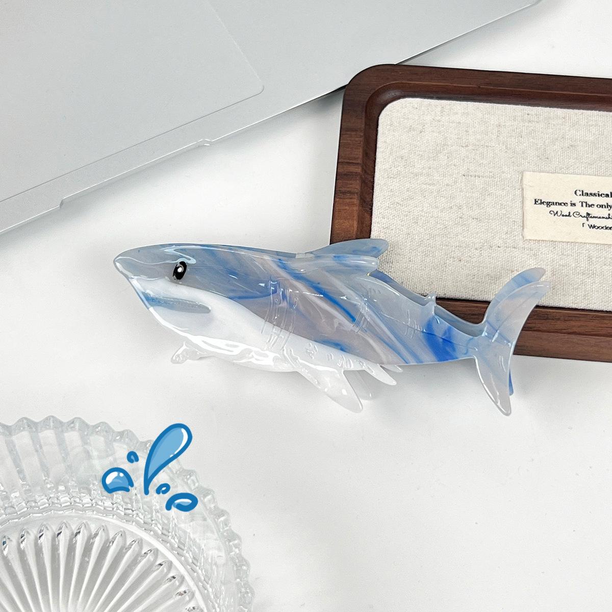 

Летняя заколка для волос в виде акулы из ацетата — большой головной убор на затылок.