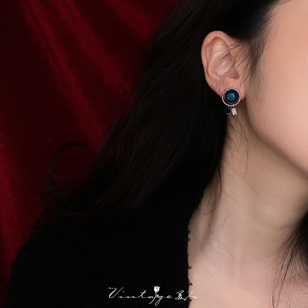 "Venice Lake Water" Cat's Eye Retro Stud Earrings – Mosquito Coil Ear Clips for Women, No Piercings Needed