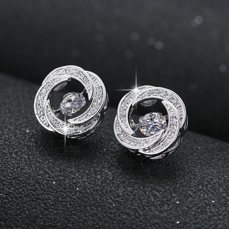 Women's Swirling Stud Earrings - Fashionable Retro Style, Chic & Elegant Jewelry