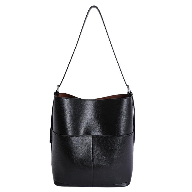 

PU Bucket Bag with Front Pocket Large Capacity Fashion Shoulder Bag чорний
