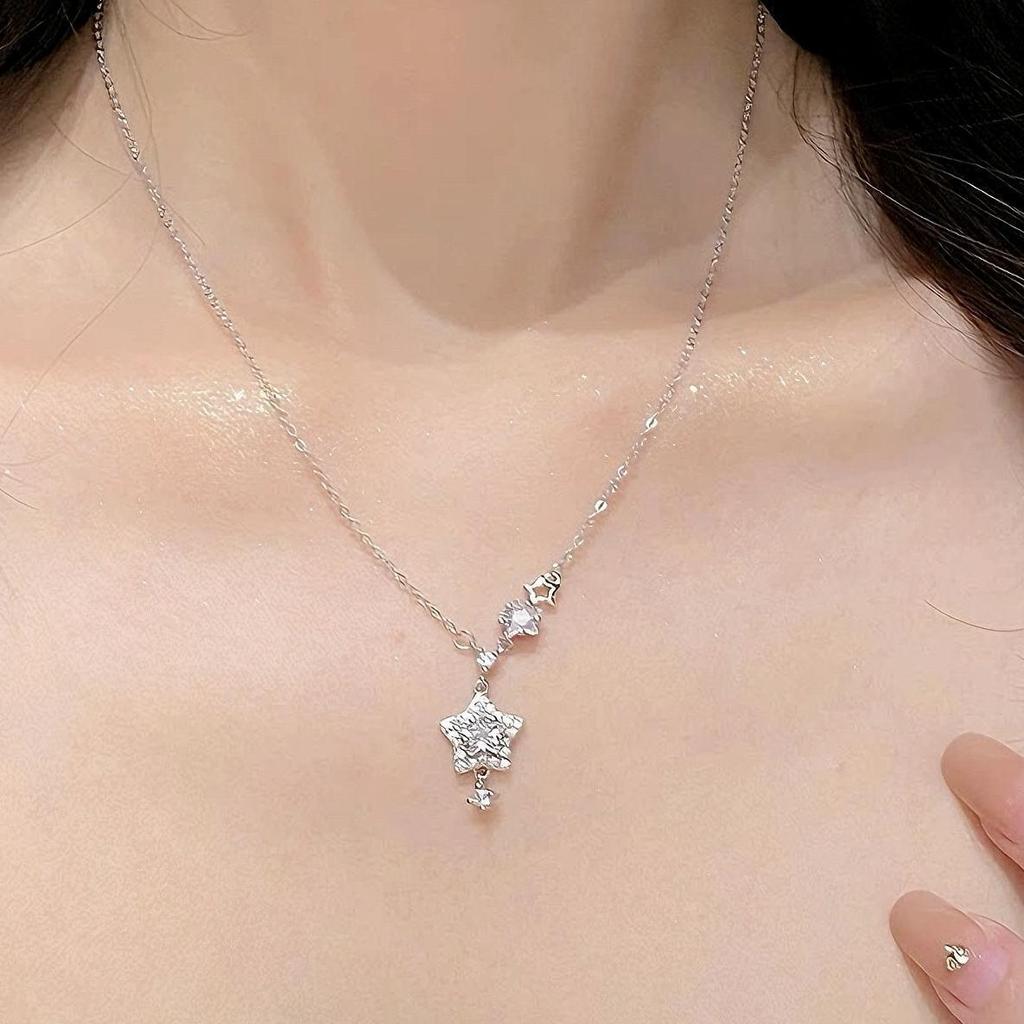 S925 Sterling Silver High-End Star Necklace: Five-Pointed, Super Flash Design, Light Luxury Clavicle Chain, Cold Style Trend.
