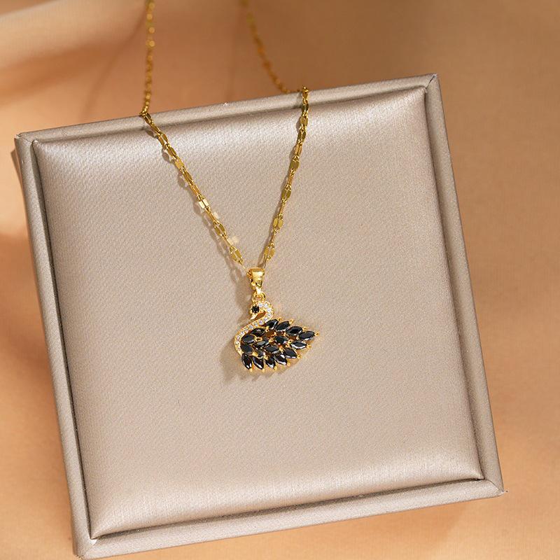 Light Luxury Copper-Inlaid Diamond Necklace for Women – Exquisite INS-Style Clavicle Chain