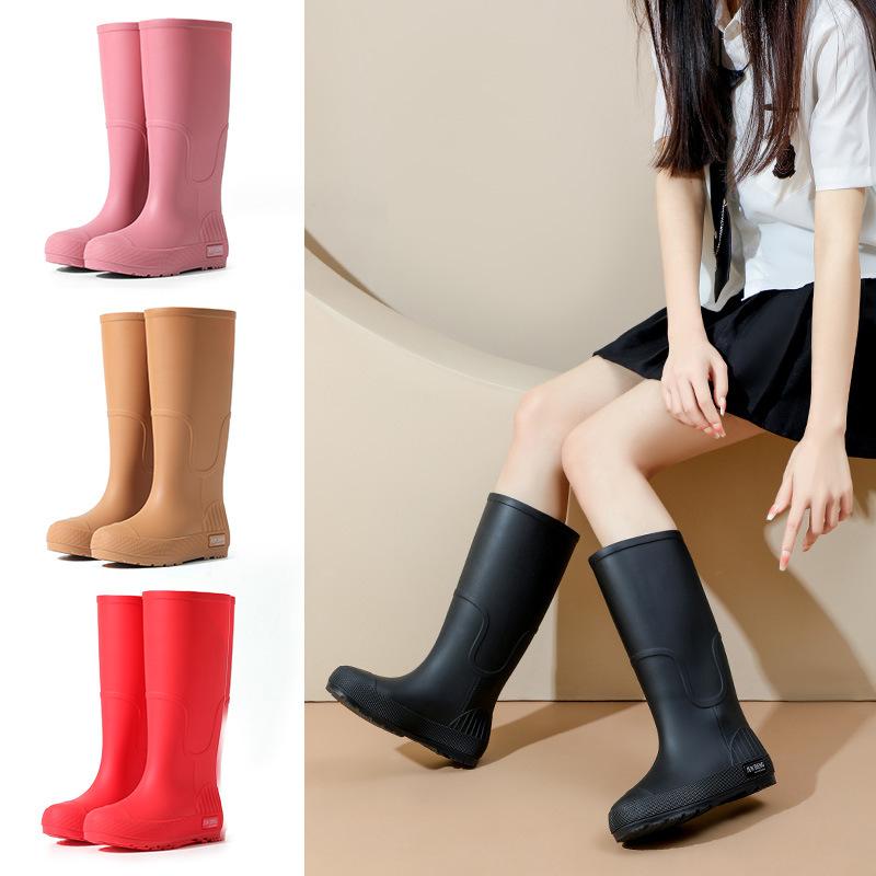 Women's Fashionable Anti Slip And Wear-resistant High Tube Rain Shoes
