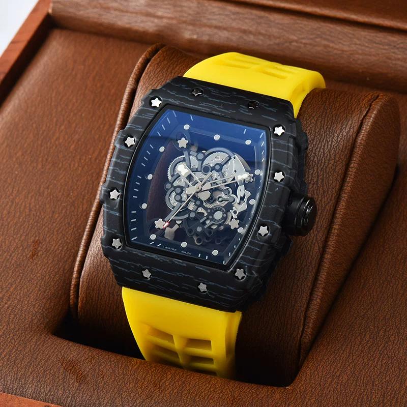 Precision Quartz Watch Stylish Wood Grain Watch Business Carbon Fiber Grain Quartz Watch Classy Creative Fashion Simple Clock