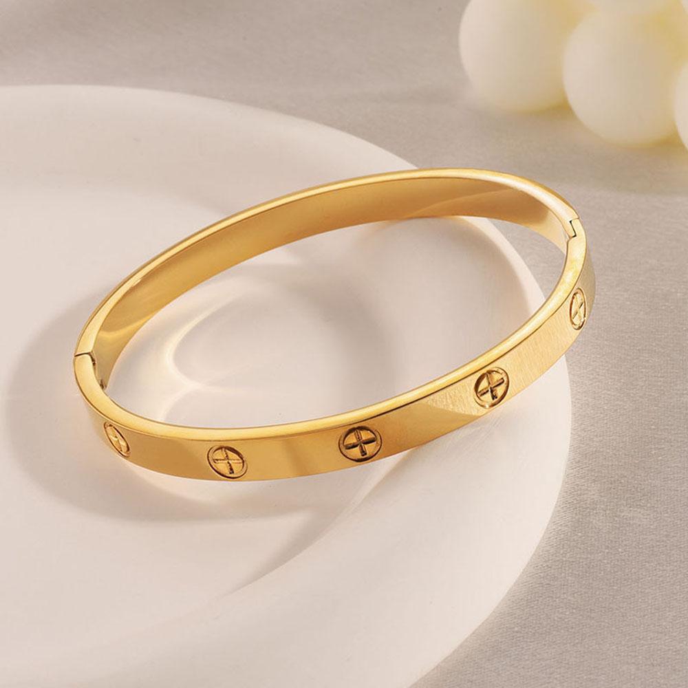 Waterdichte Roestvrijstalen Kruis Armband voor Vrouwen Nieuwe Trend Koppel Armband Luxe Sieraden Accessoires Bruiloft Feest Cadeau