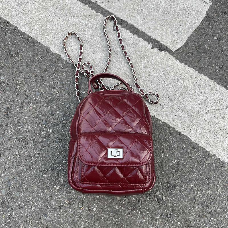 Zaino Mini da Donna Lussuoso con Ricamo Lingge Colore Unico Catene Borsa a Spalla da Donna Zaino da Viaggio in PU Borse Casual per la Scuola