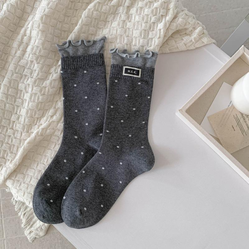 Women's Pre Fall New Style Polka Dot Lace Fashion Fabric Label Simple College Wind Tube Socks