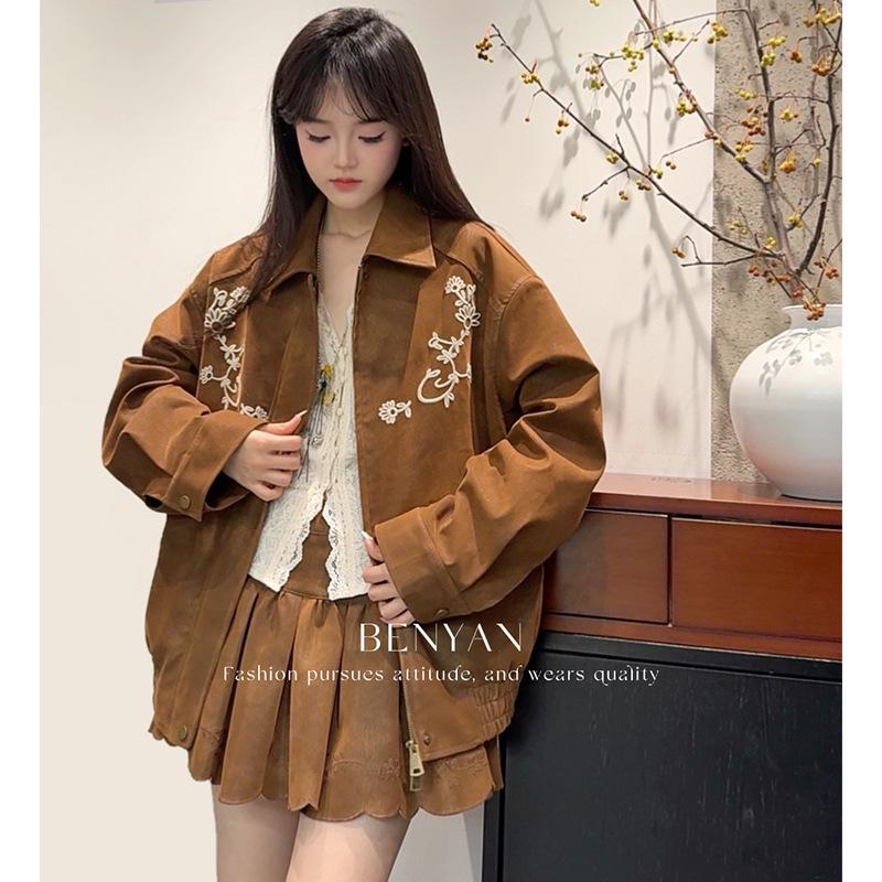 

BENYAN Женская осенняя куртка из ПУ кожи с вышивкой, тринадцатый ряд 82385 Medium коричневый