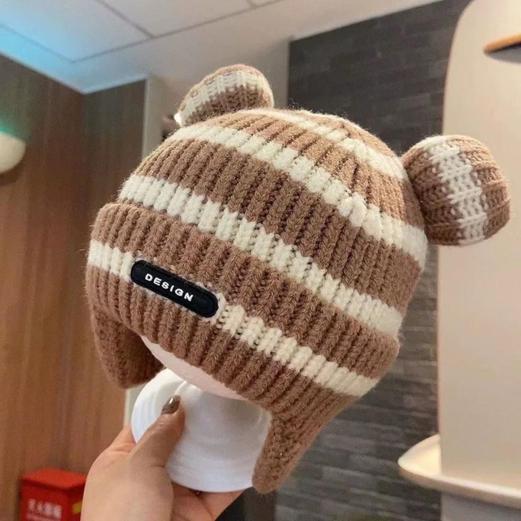 New Autumn and Winter Baby Ear Protection Hat, Warm and Cold Proof Hat, Comfortable Baby Double Ball Soft and Sticky Toe Cap