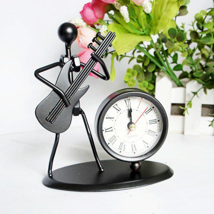 Mode kreative Musik Metall Iron Man Uhr Büro Heimdekoration
