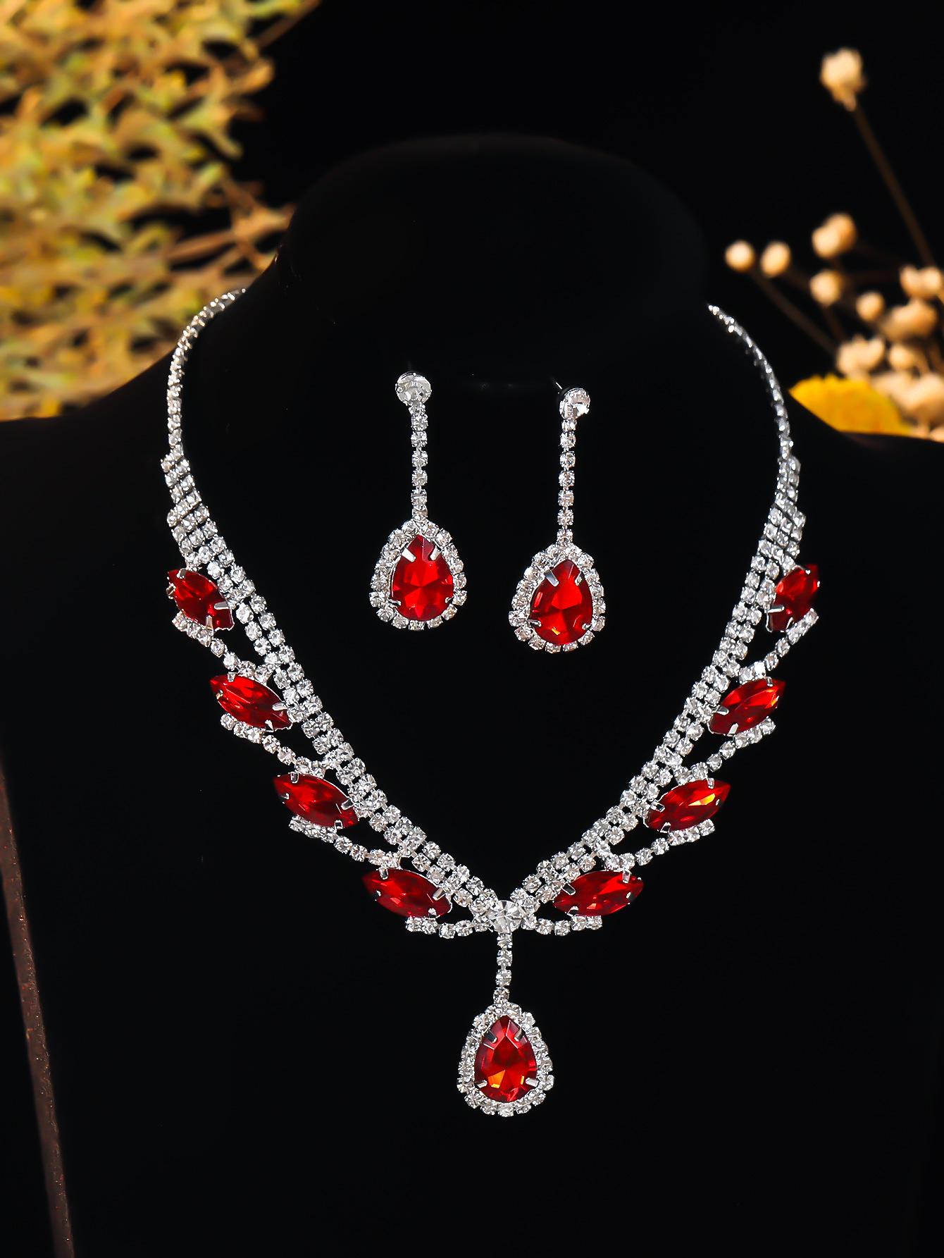 

Роскошный набор ожерелья-подвески и серег в форме капли со стразами цвета яблочно-зеленого для свадебного наряда